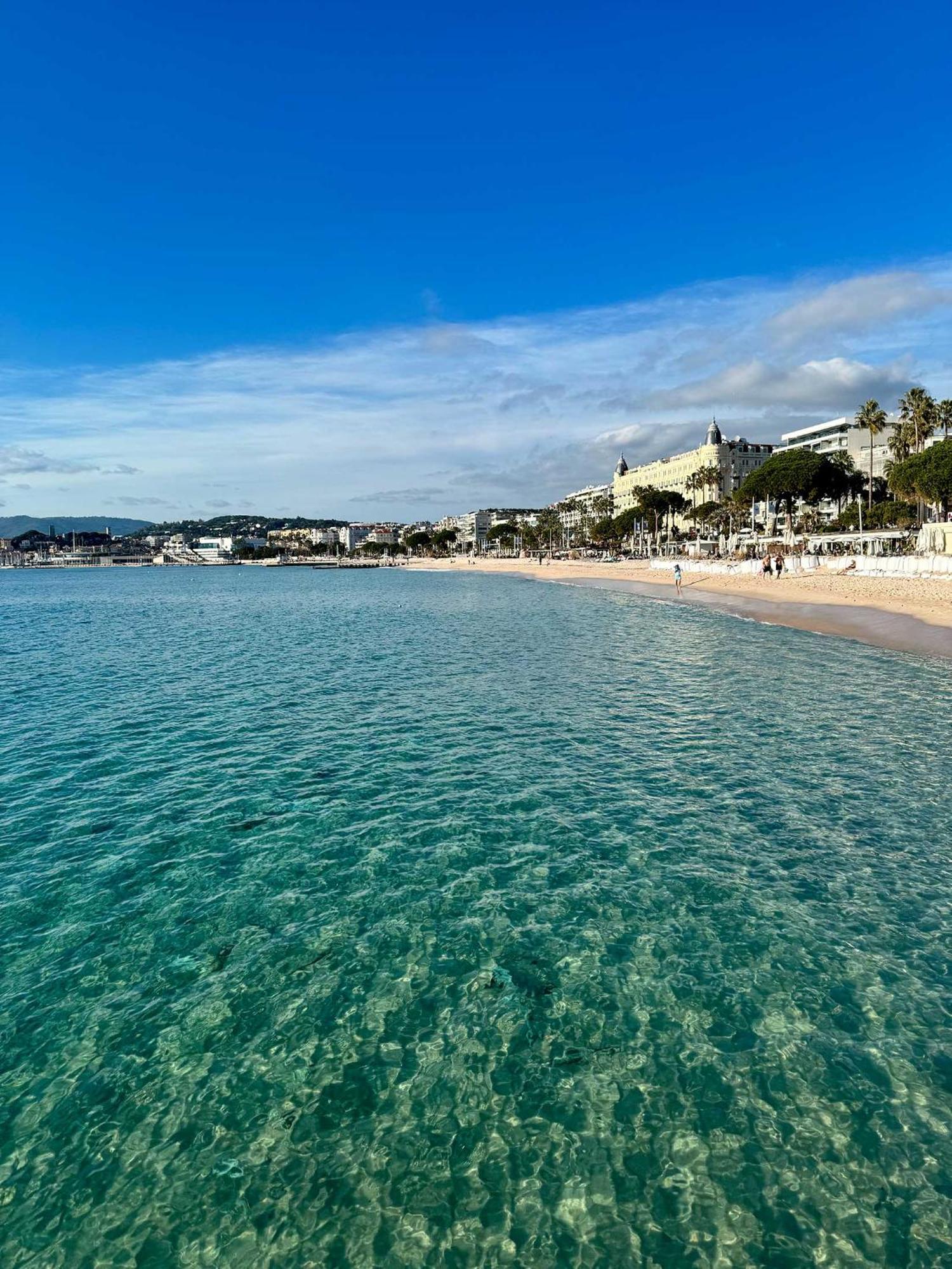 Luxury Family 2Br - Prime Location, Walk To Beach & Shopping, Sunny Balcony - Totolulu Cannes Hoche المظهر الخارجي الصورة