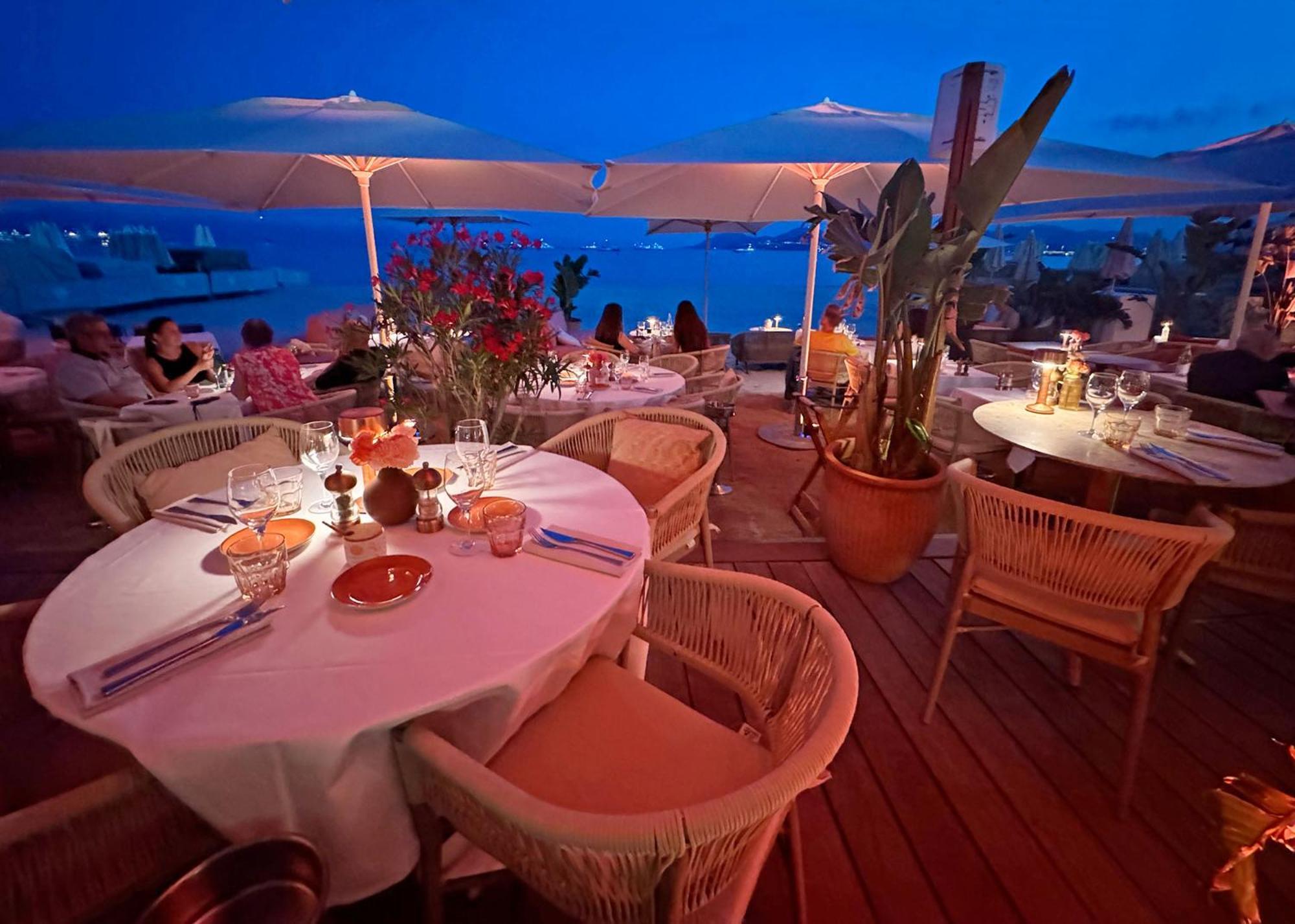 Luxury Family 2Br - Prime Location, Walk To Beach & Shopping, Sunny Balcony - Totolulu Cannes Hoche المظهر الخارجي الصورة
